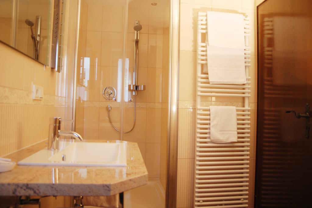 Hotel Sankt Maximilian Bernkastel-Kues Room photo